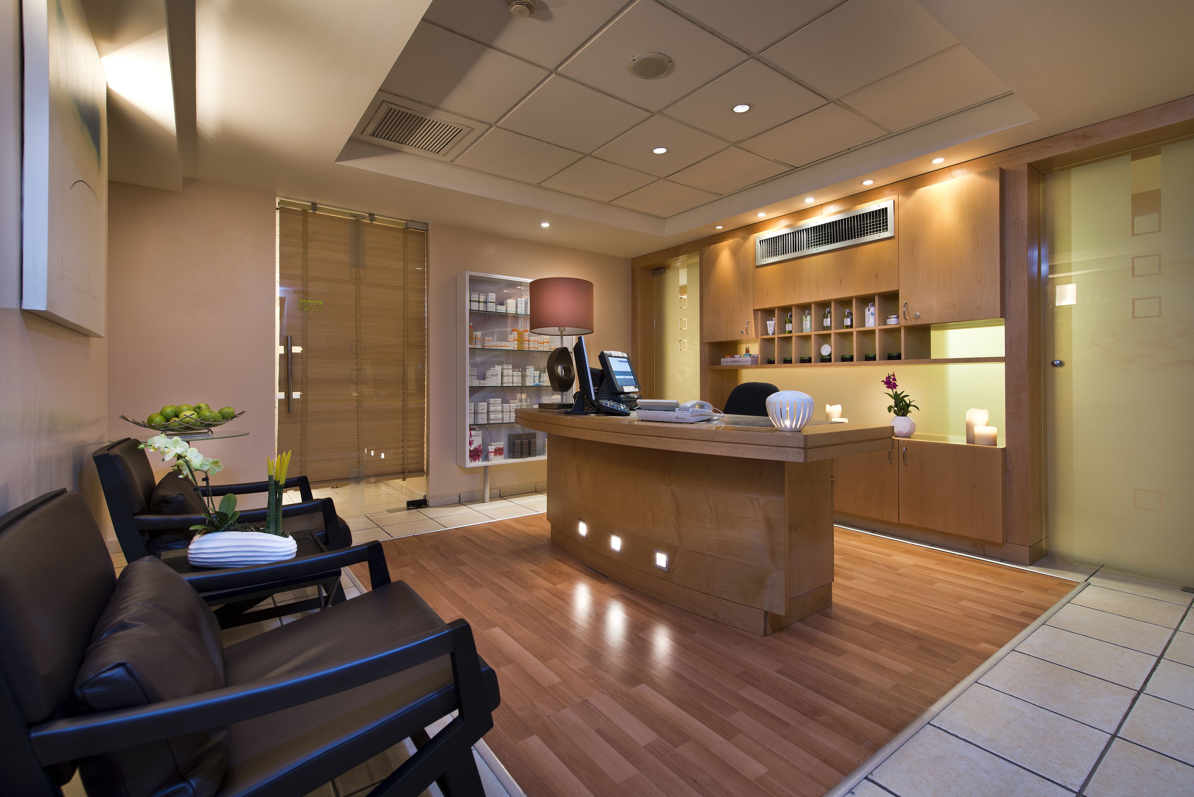 body treatments, aromatherapy, deep-tissue massages, body wraps