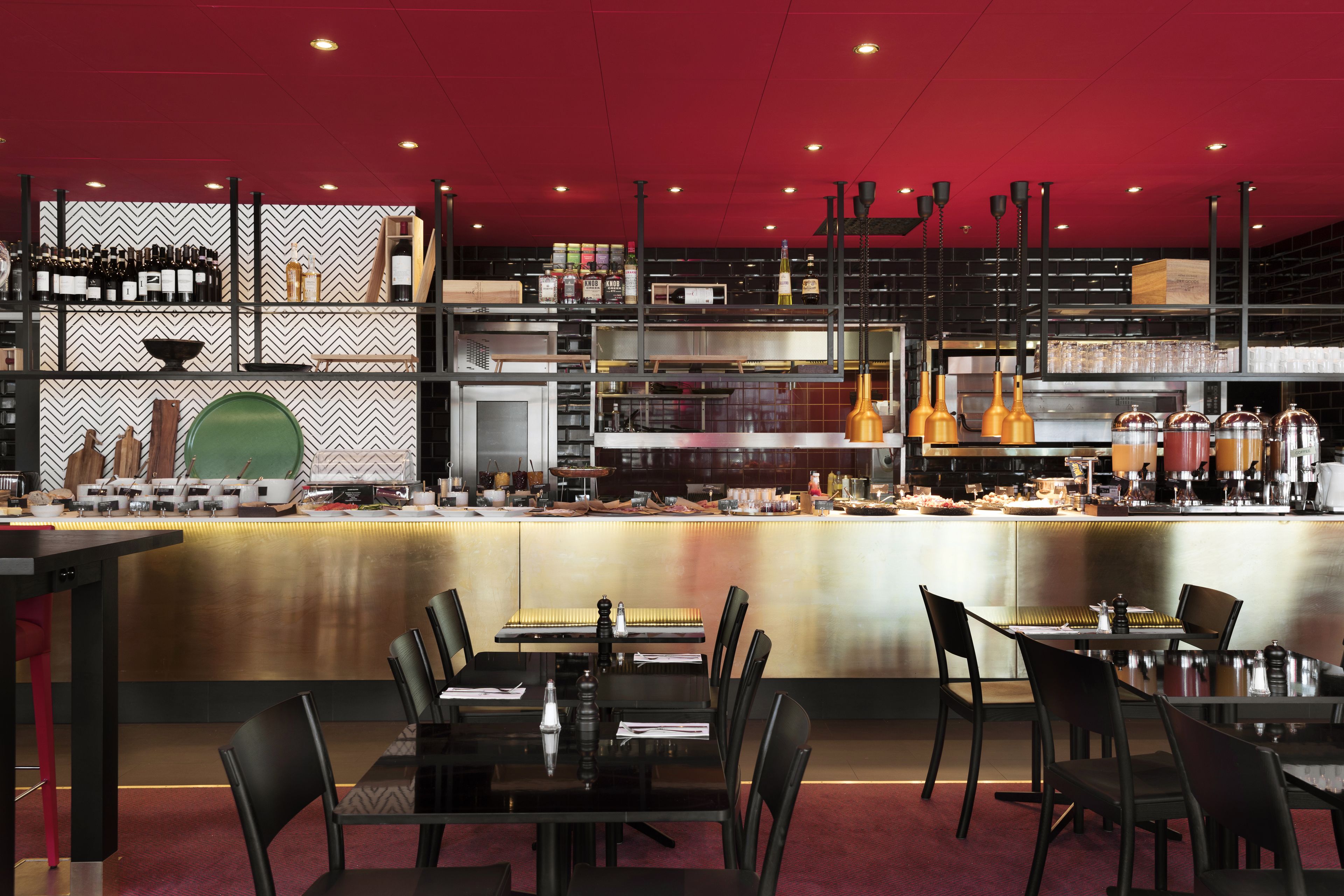 包含每日自助早餐