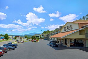 Front of property - Vacation Lodge (Pigeon Forge)