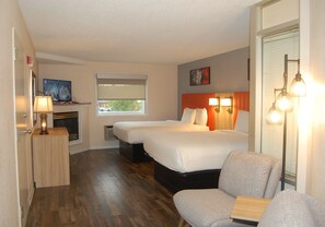 Suite, 2 Queen Beds, Fireplace | Premium bedding, pillowtop beds, in-room safe, blackout drapes - Vacation Lodge (Pigeon Forge)