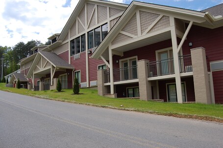 Vacation Lodge - Image 102