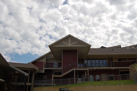 Vacation Lodge - Image 93