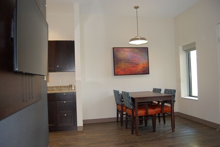 Vacation Lodge - Image 105