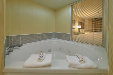 Vacation Lodge - Image 27