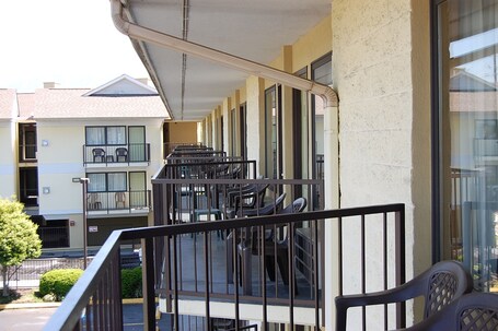 Vacation Lodge - Image 3