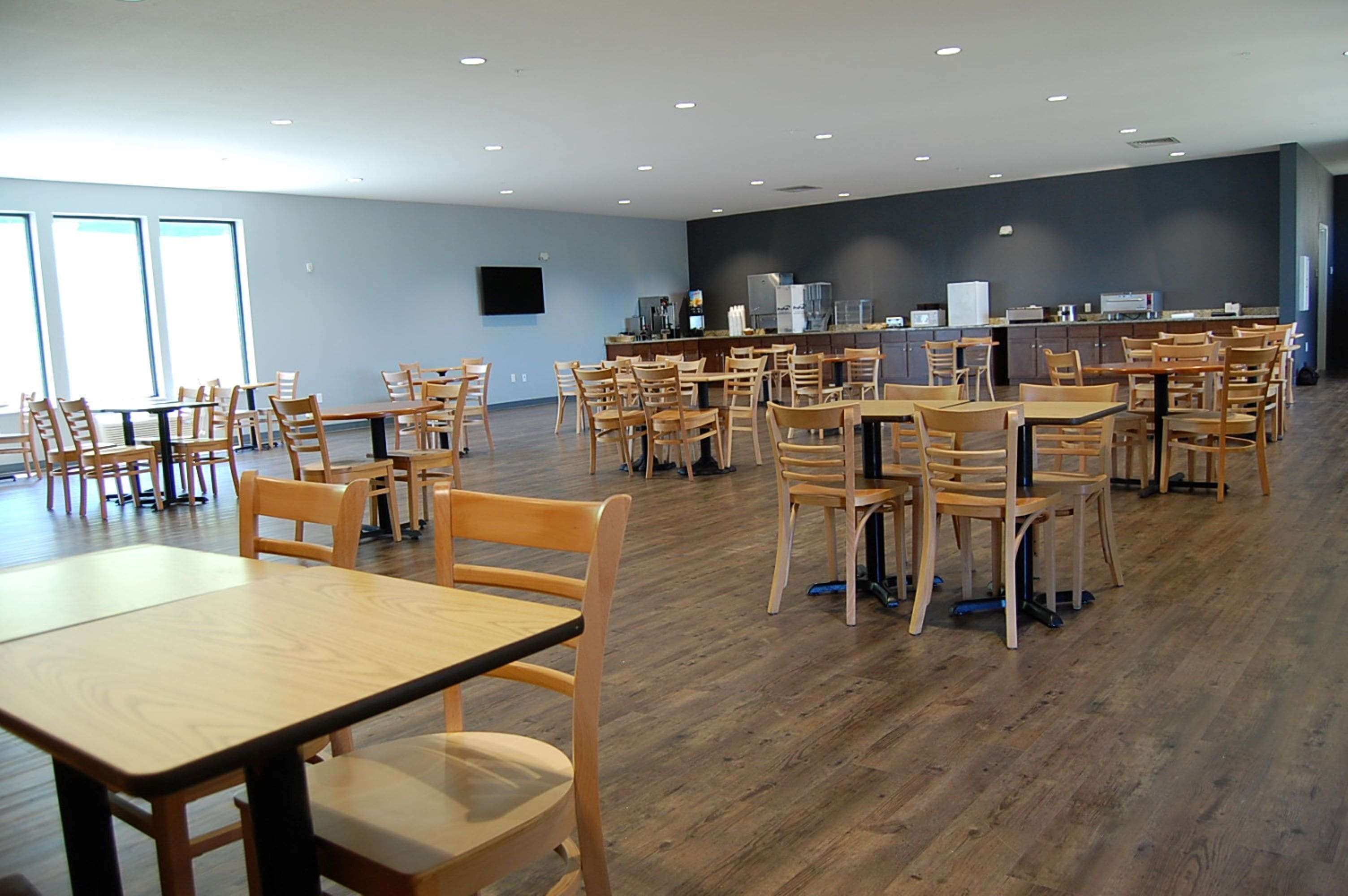 Free daily buffet breakfast