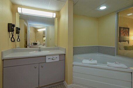 Vacation Lodge - Image 112