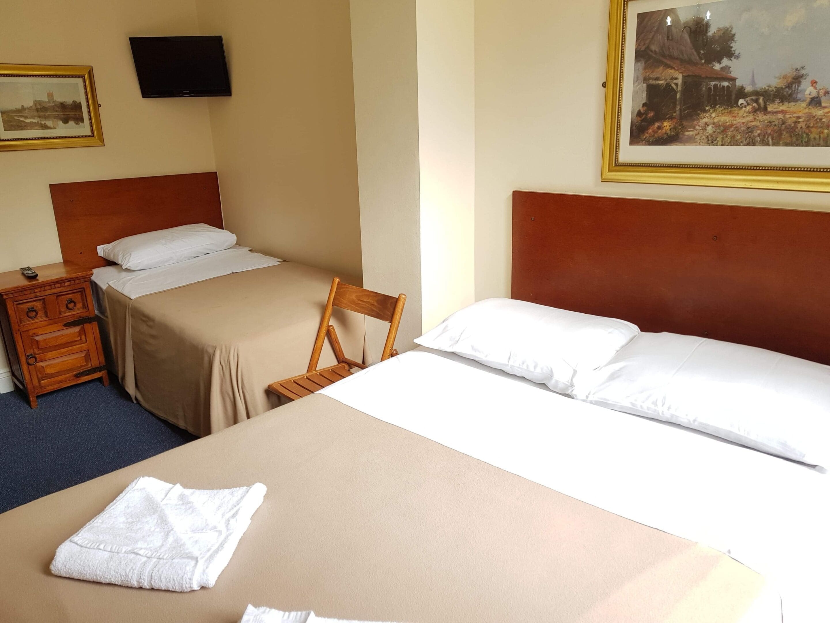 Triple Room, Ensuite