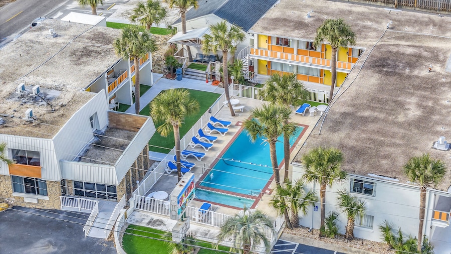 Holiday Shores