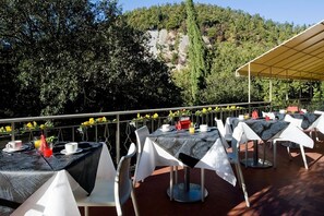 Dinner served, pizza - La Selva Hotel (Calenzano)