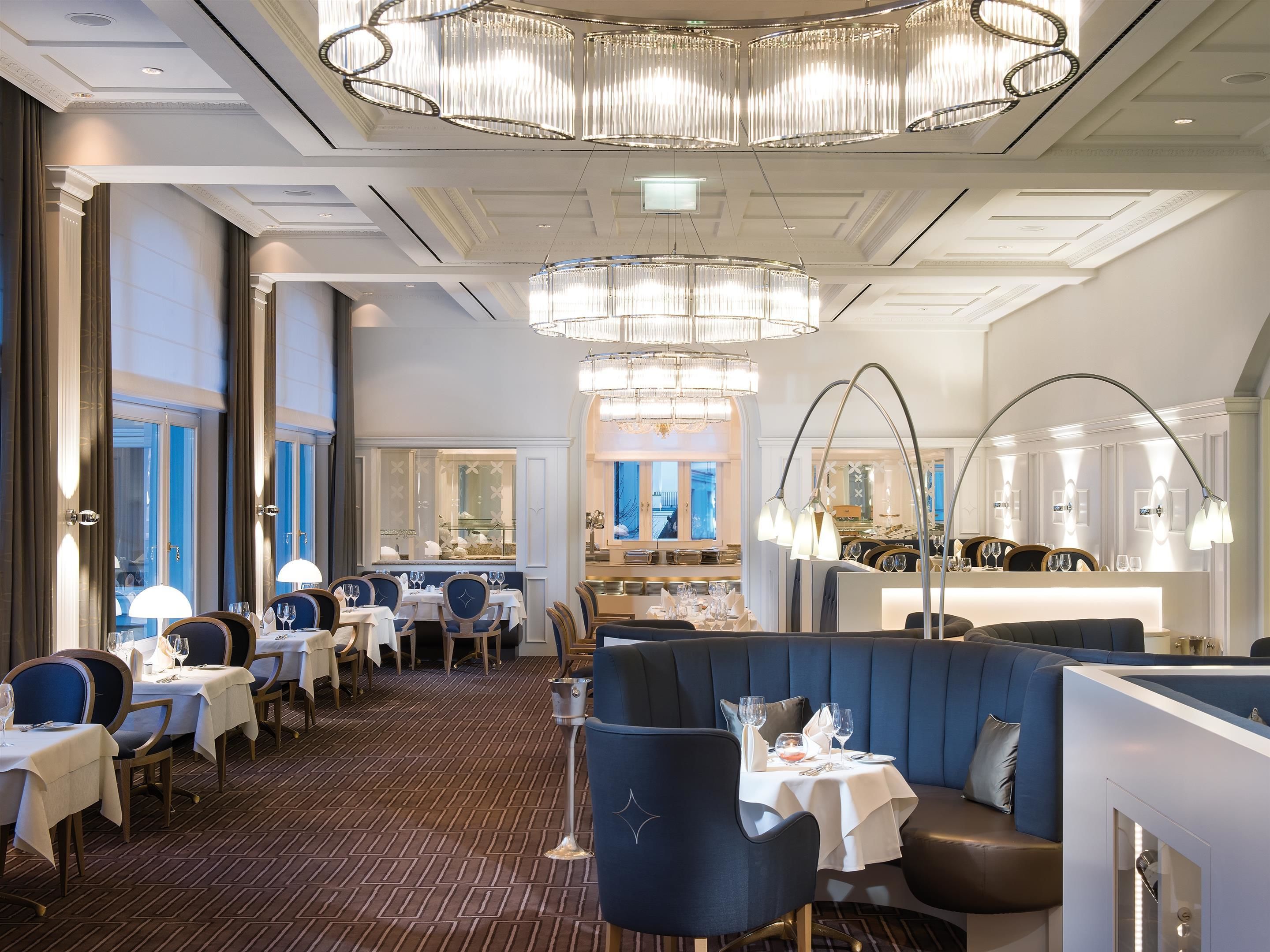 2 restaurants, breakfast, lunch, dinner served; regional cuisine