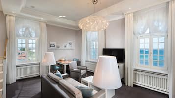 Appartement Duplex | Salle de séjour | Télévision, lecteur de DVD, livres