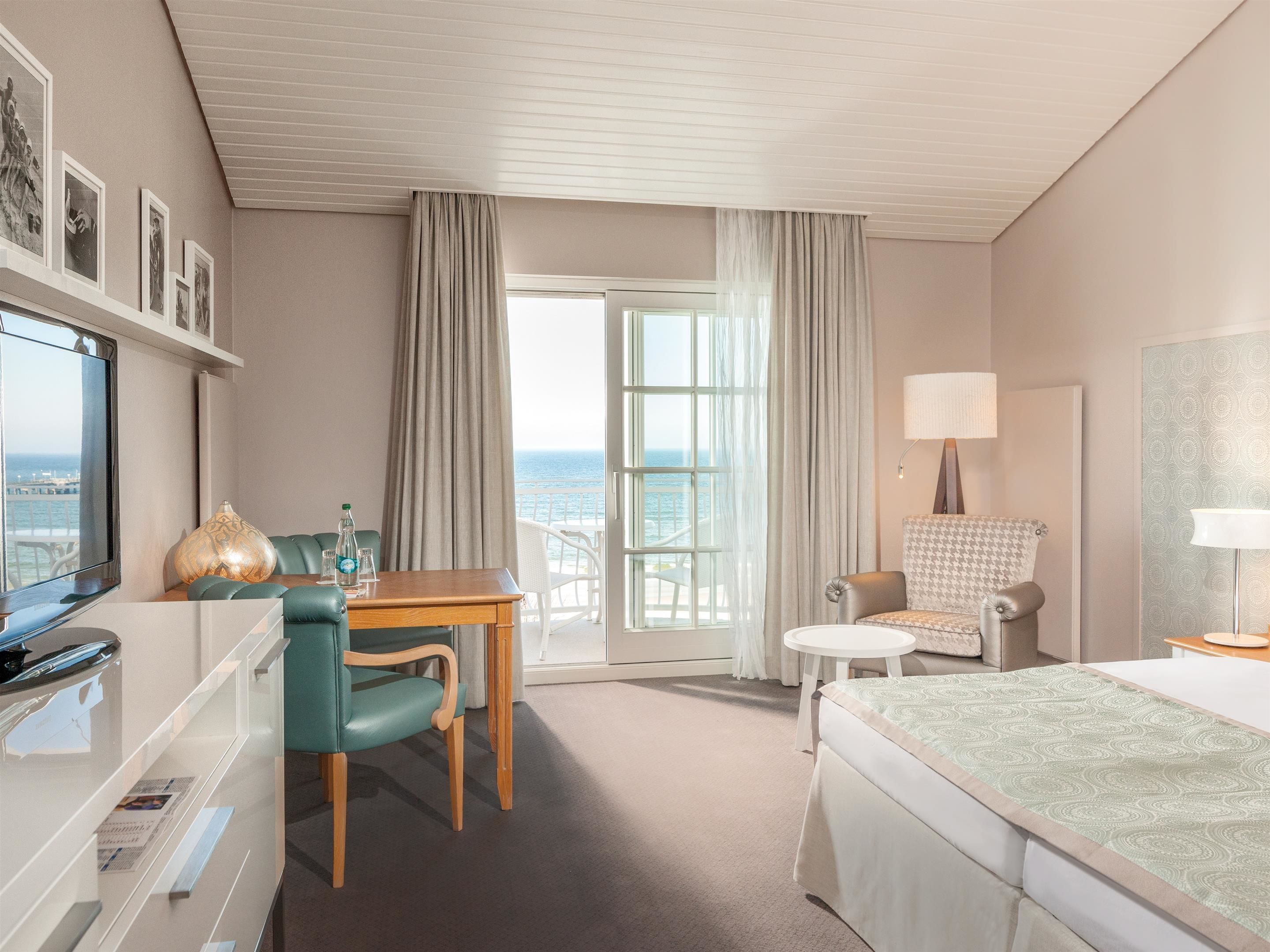 basic double or twin room, balcony, sea view | 1 bedroom, hypo-allergenic bedding, free minibar, in-room safe