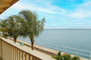 Habitación, 1 cama matrimonial | Vista frontal de la propiedad