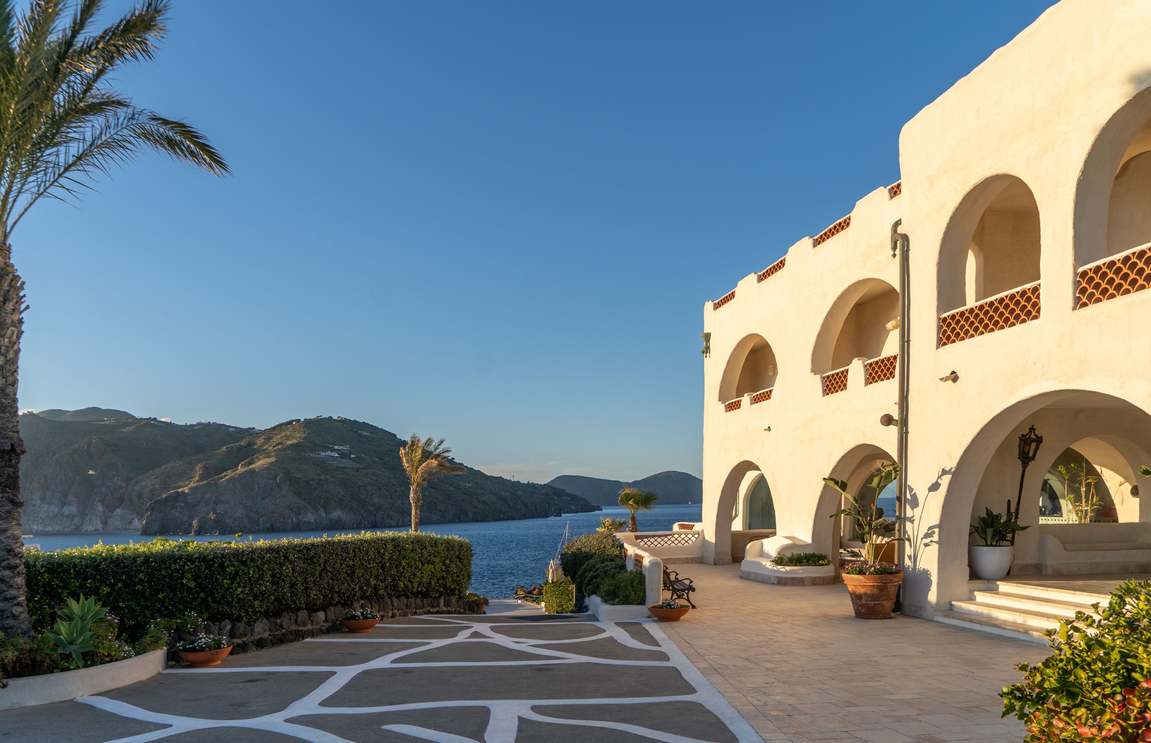 Photo - Therasia Resort Sea and SPA - The Leading Hotels of the World