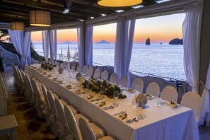 Banquet hall - Therasia Resort Sea & Spa - The Leading Hotels of the World (Lipari)
