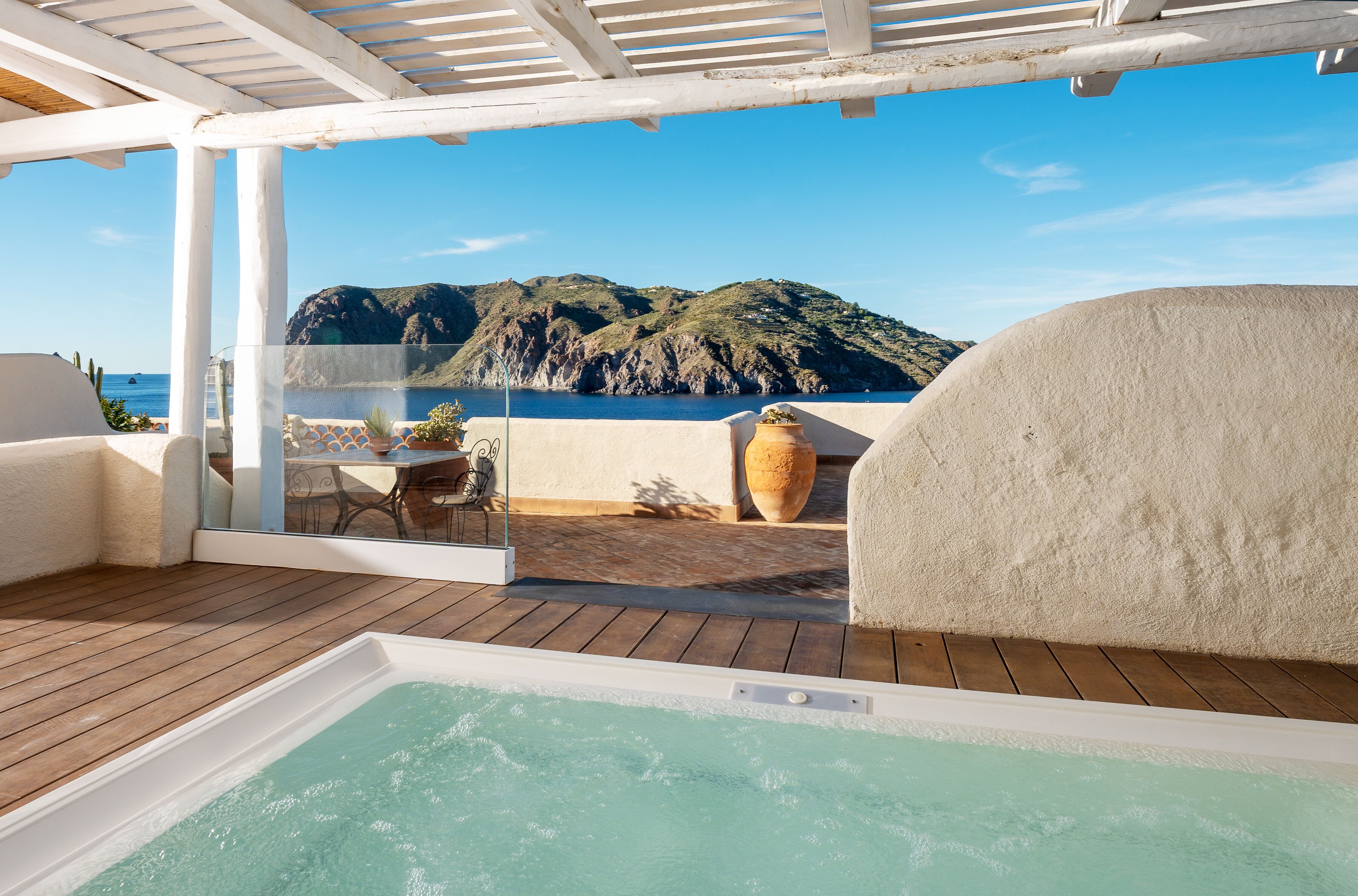 Photo - Therasia Resort Sea and SPA - The Leading Hotels of the World