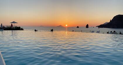 Therasia Resort Sea & Spa - The Leading Hotels of the World