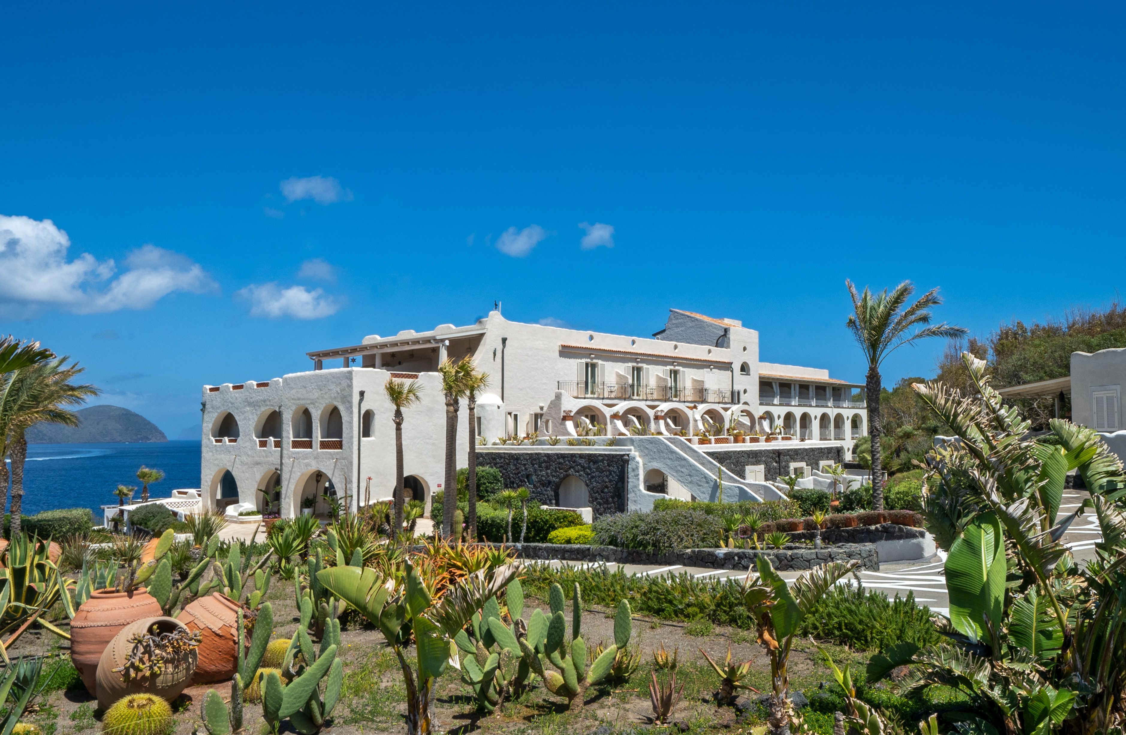 Photo - Therasia Resort Sea and SPA - The Leading Hotels of the World