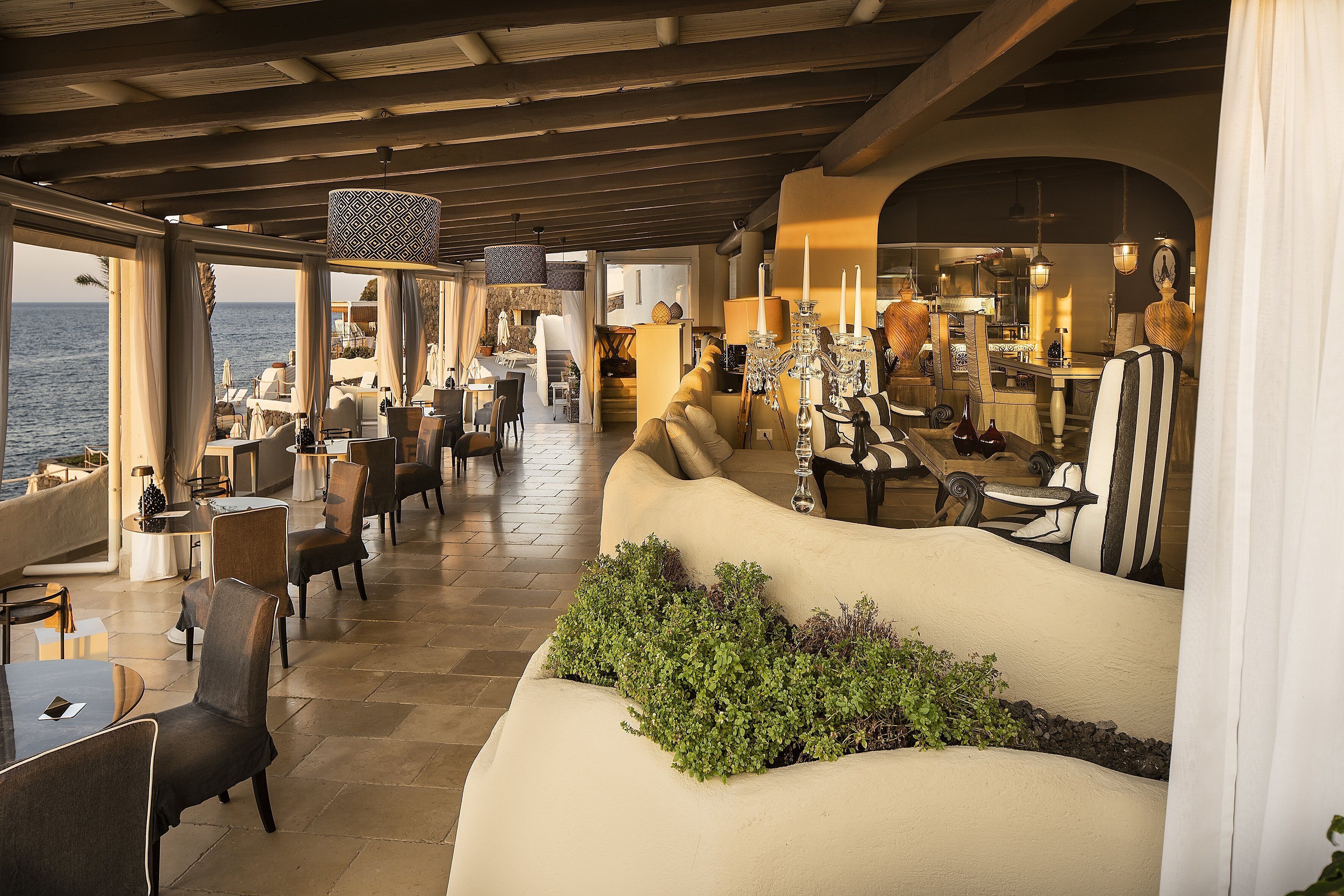 Photo - Therasia Resort Sea and SPA - The Leading Hotels of the World
