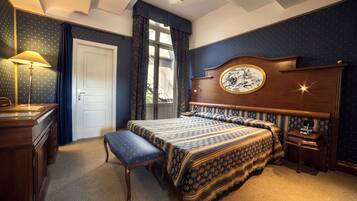 Minibar, desk, blackout drapes, rollaway beds