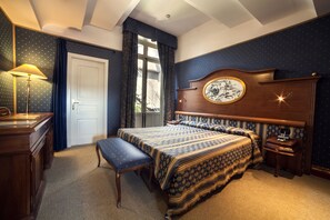 Camera Exclusive, idromassaggio | Minibar, una scrivania, tende oscuranti, letti aggiuntivi (a pagamento)