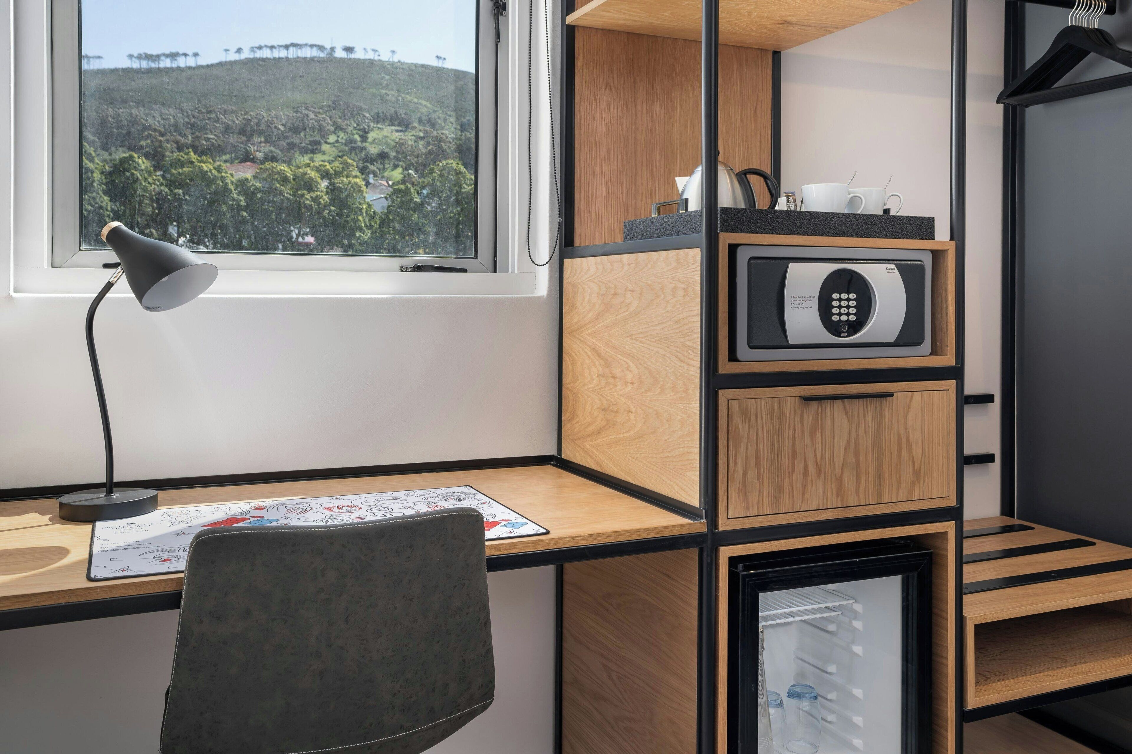 room, 1 king bed, non smoking | mountain view