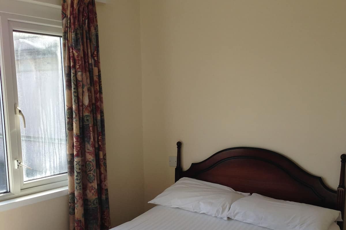 Double Room | WiFi (surcharge)