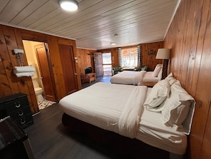 Chambre Familiale, plusieurs lits, non-fumeurs, vue montagne | Draps en coton égyptien, literie de qualité supérieure, surmatelas