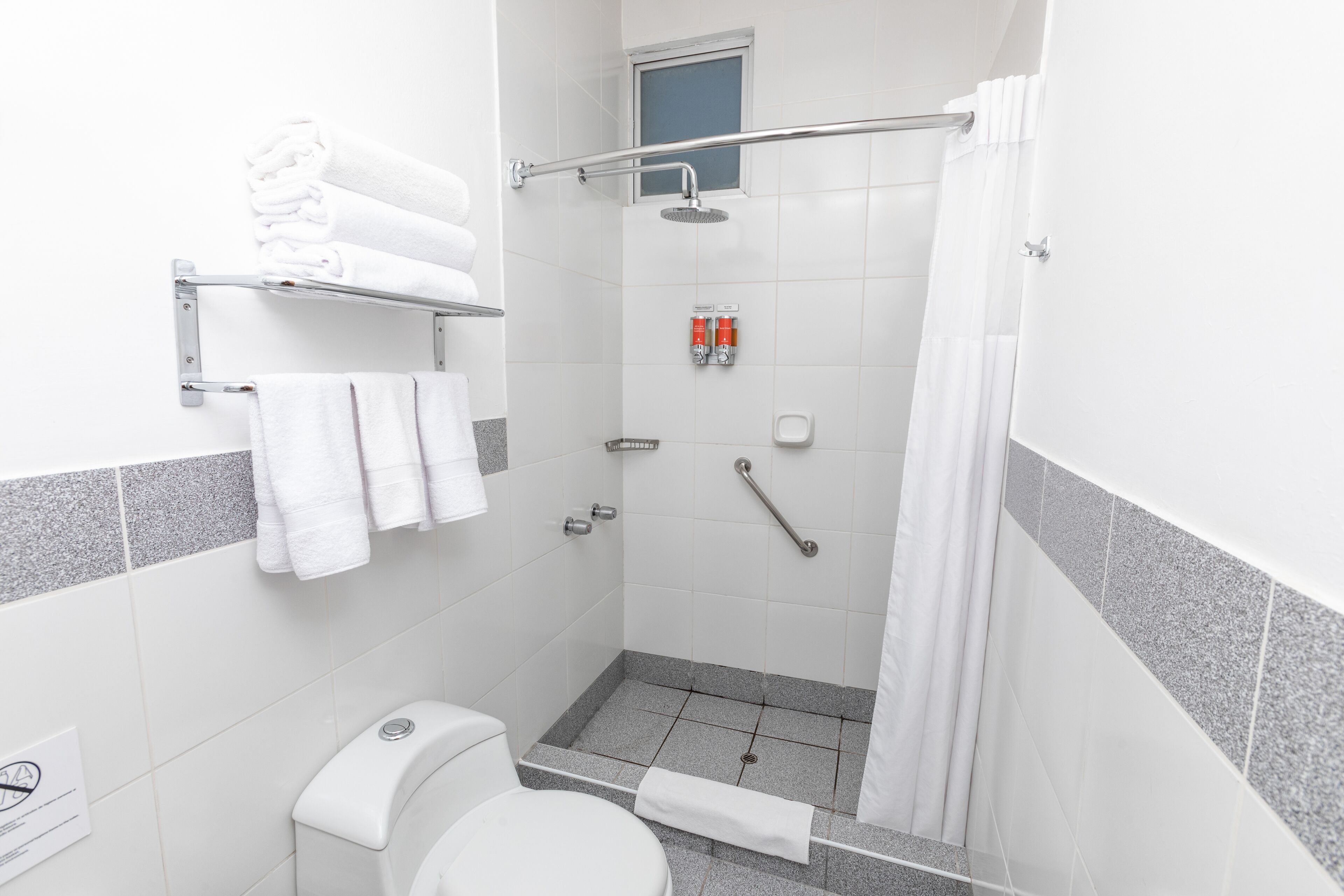 traditional room, 3 single beds | bathroom | shower, free toiletries, hair dryer, towels