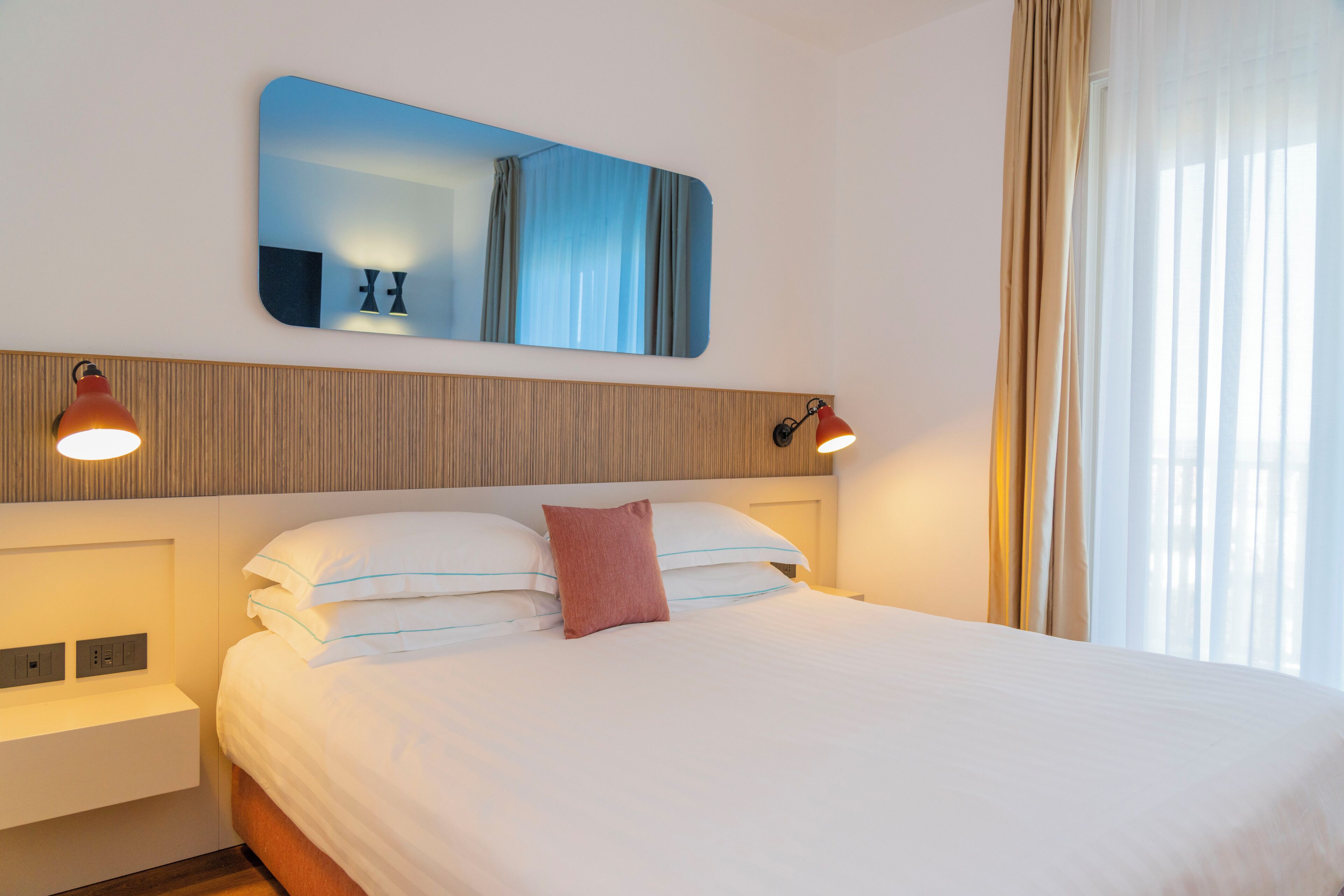 Suite, Balcony, Sea View | Down comforters, minibar, in-room safe, desk
