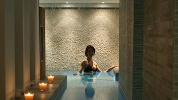 Couples treatment rooms, sauna, hot tub, steam room, Turkish bath