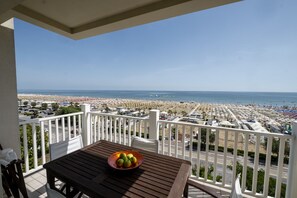 Down duvets, minibar, in-room safe, desk - Le Rose Spa Hotel (Rimini)