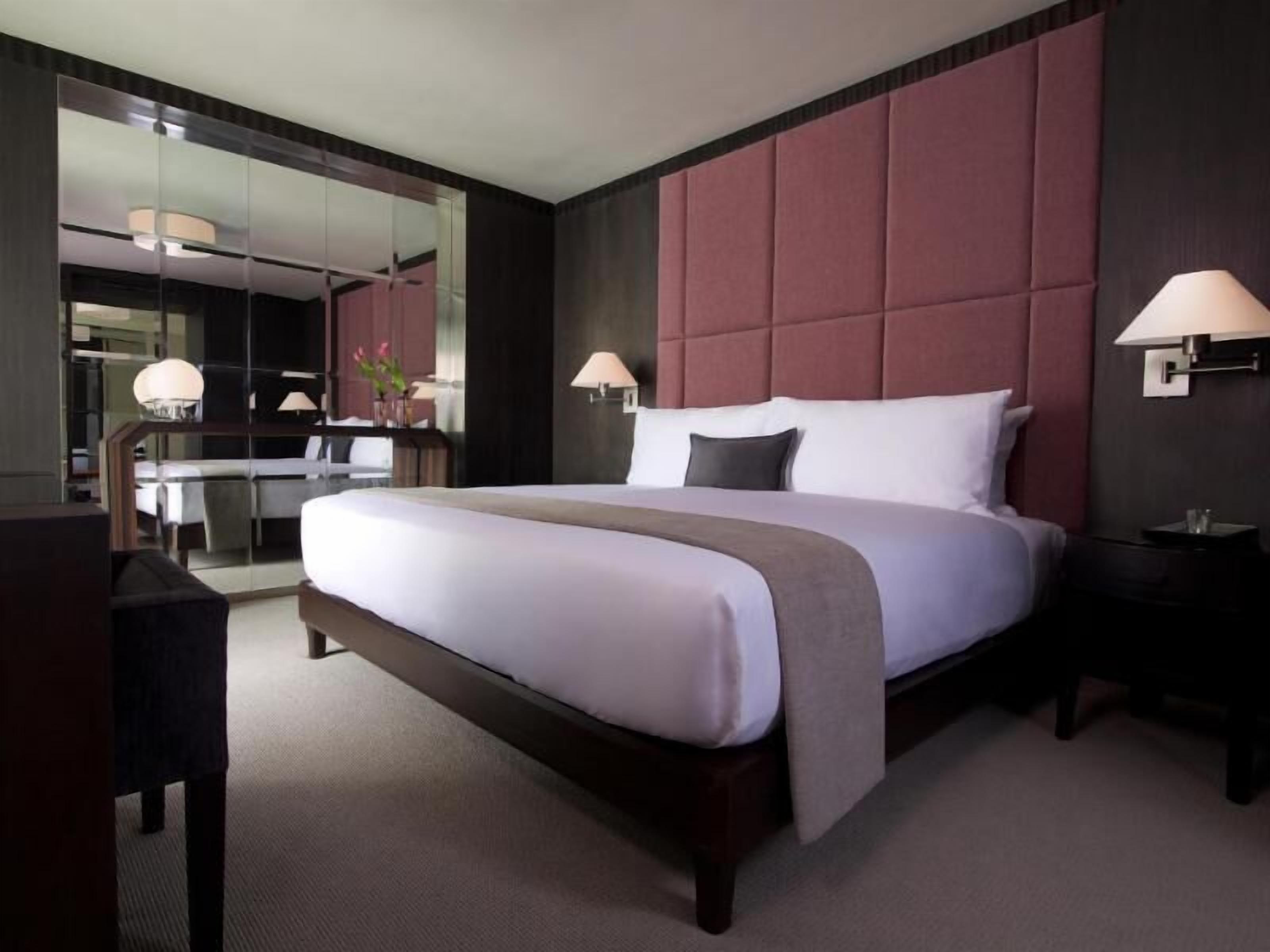 Ropa de cama de alta calidad y minibar 