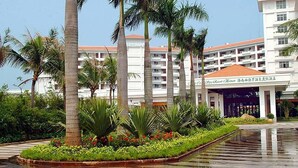 Unclassified image, 3 of 41, button - XI HAI AN Hotel (Chengmai)