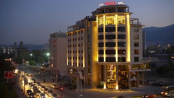 Façade de lâhĂ©bergement - soirĂ©e/nuit