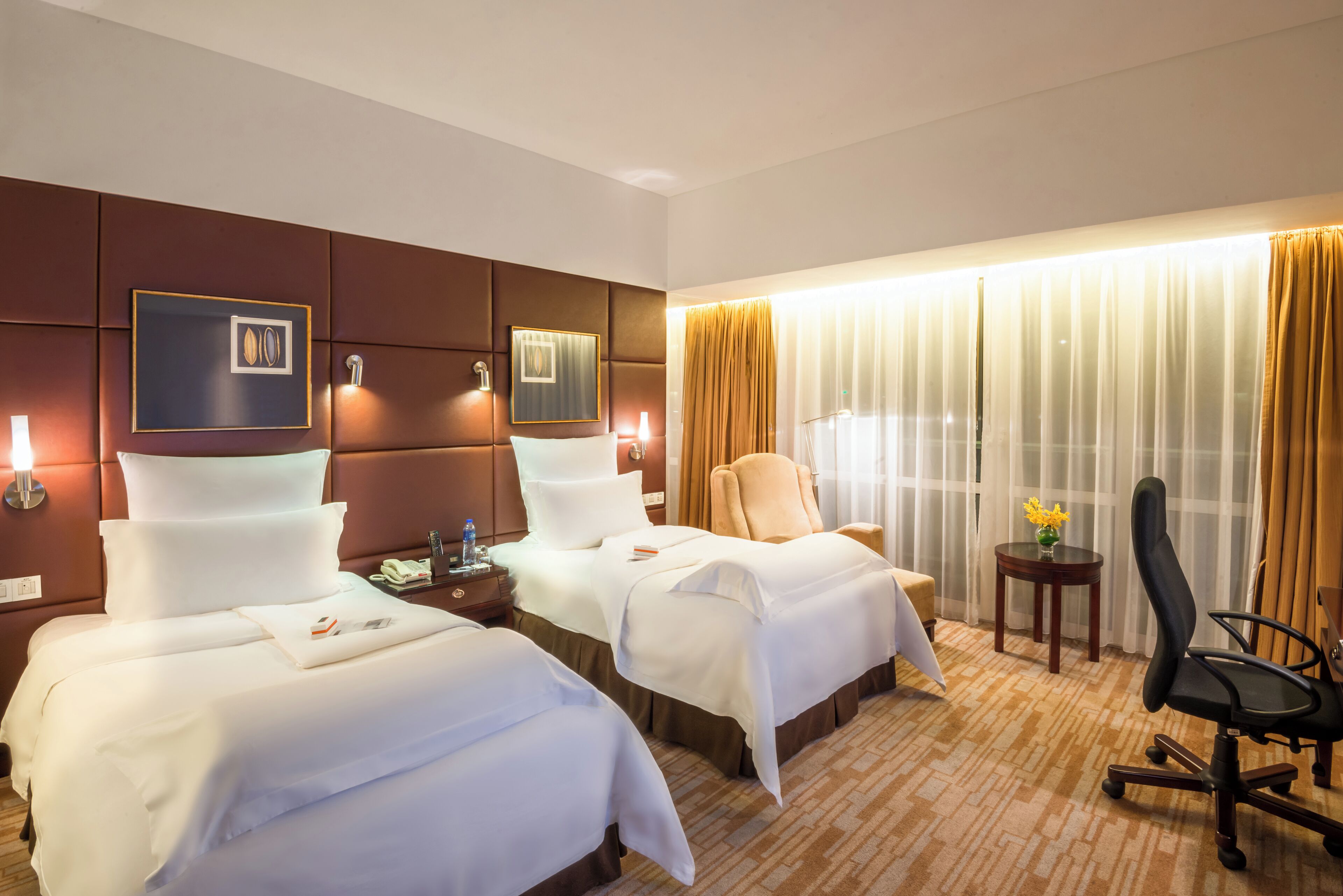 Superior Room, 2 Single Beds | Minibar, in-room safe, desk, laptop workspace