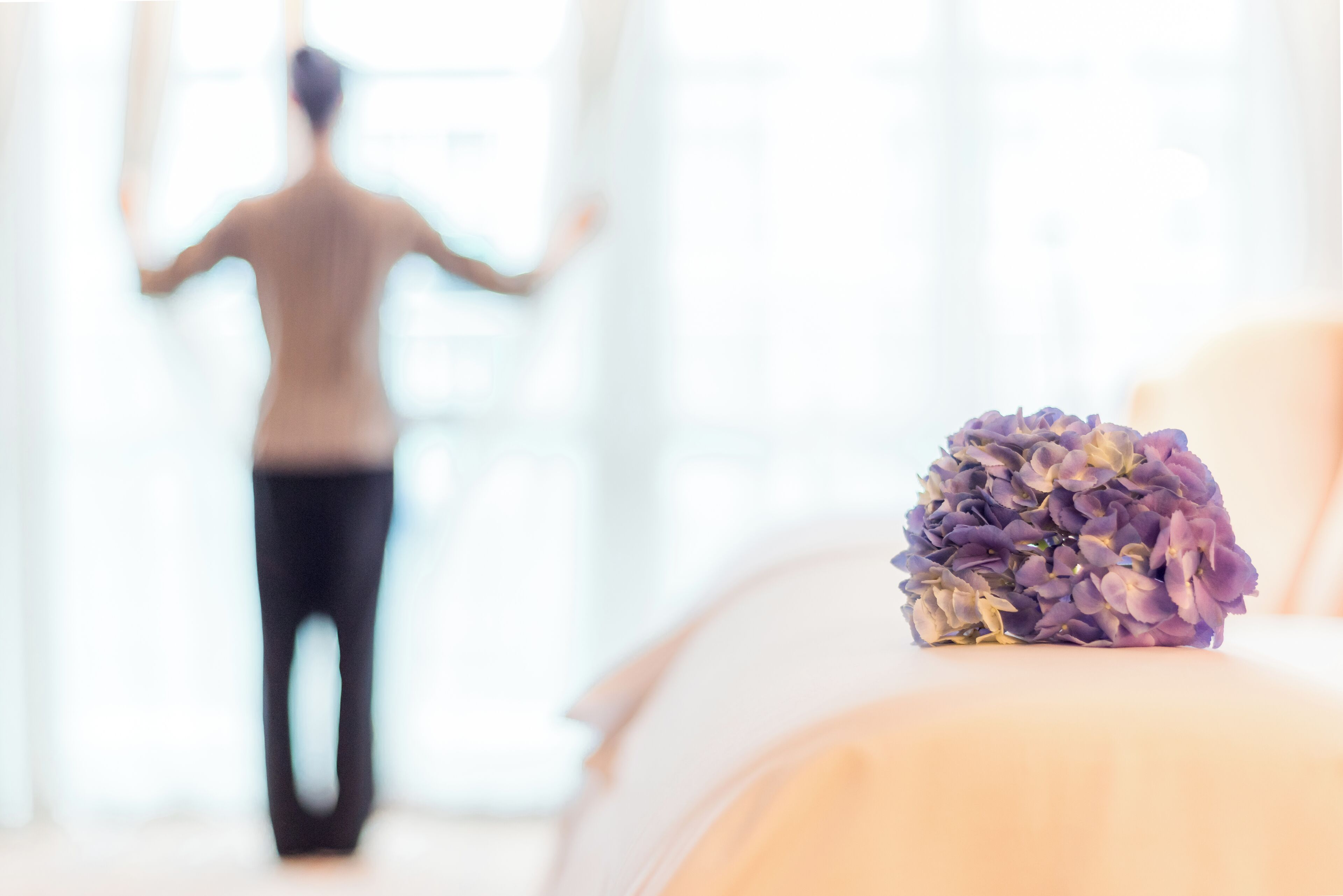 Deluxe Room, 1 King Bed | Minibar, in-room safe, desk, laptop workspace
