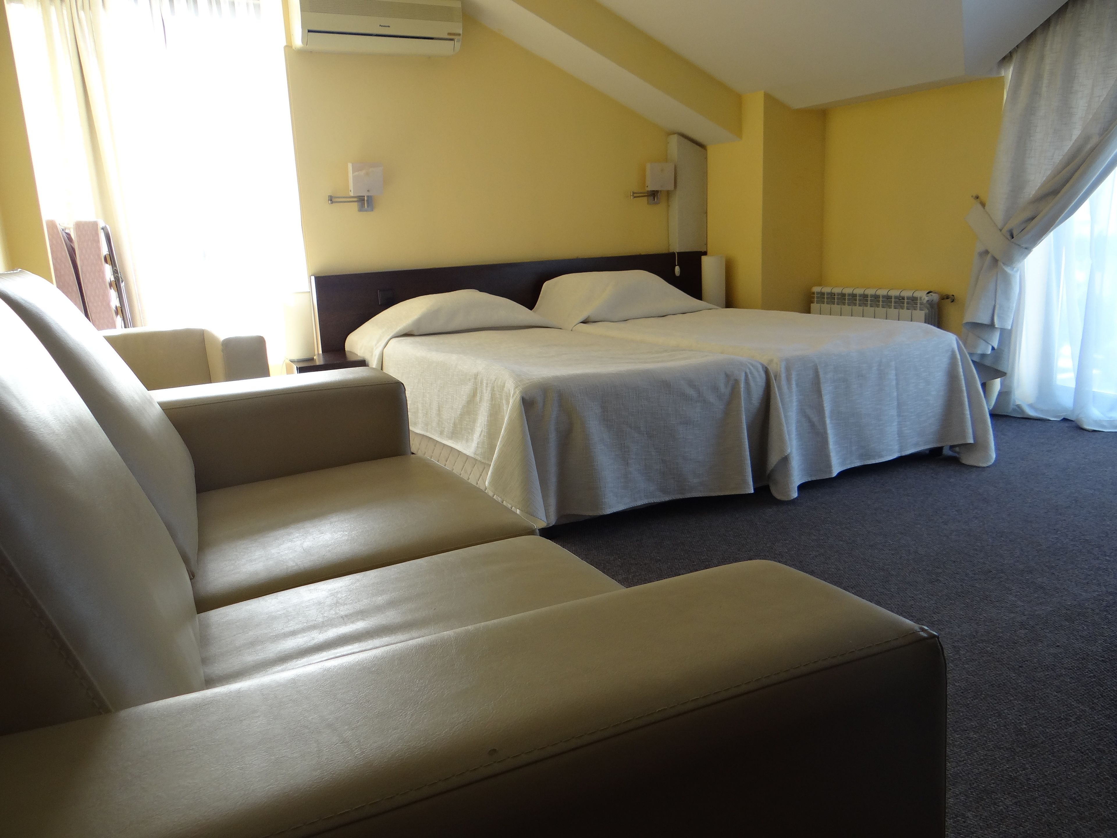 luxury triple room | minibar, in-room safe, desk, soundproofing