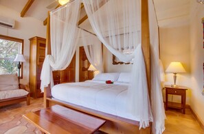 In-room safe, blackout drapes, iron/ironing board - Belizean Dreams Resort (Hopkins)