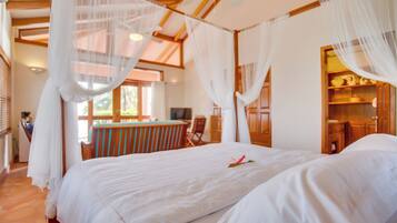 Coffres-forts dans les chambres, rideaux occultants