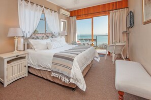 Habitació doble Deluxe (Balcony & Bath) | Roba de llit d'alta qualitat i matalassos de la marca Select Comfort 