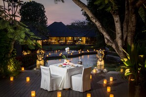 Breakfast, lunch, dinner and brunch served  - Villa Air Bali Boutique Resort (Seminyak)