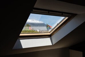 Standard Apartment | Living area | 32-inch flat-screen TV with satellite channels, TV