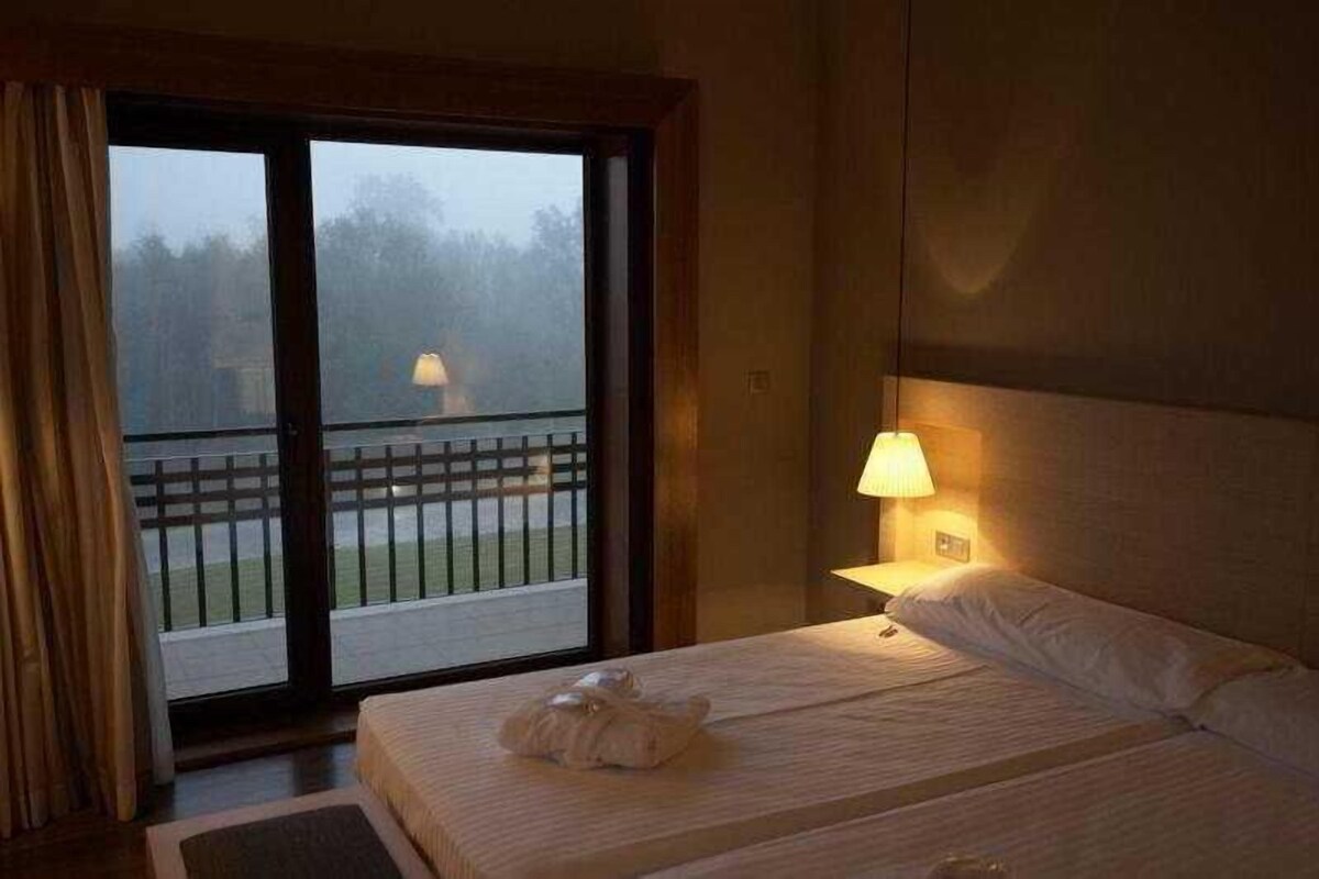 Minibar, két bảo mật tại phòng, bàn, màn/rèm cản sáng 