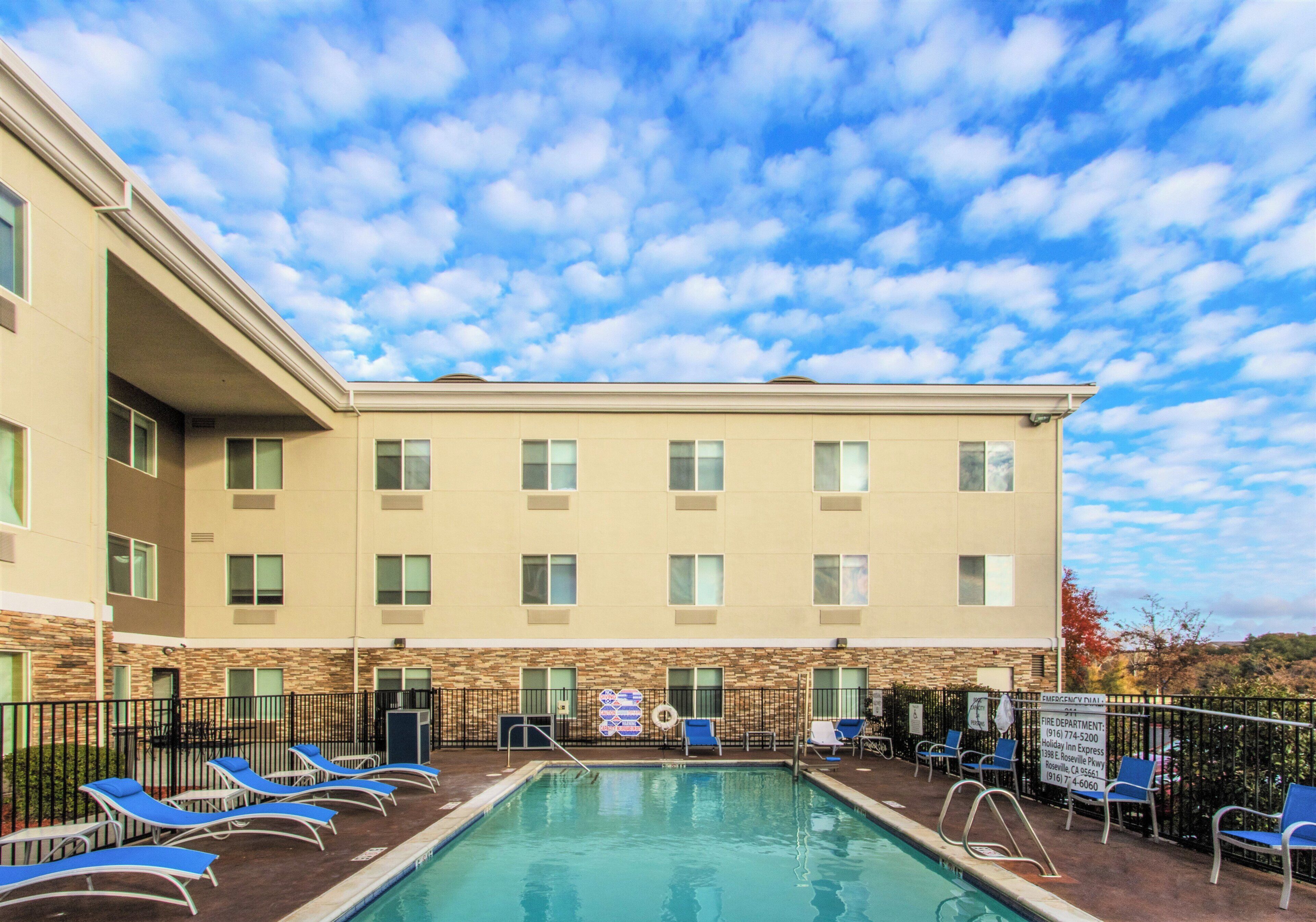 Photo - Holiday Inn Express Hotel & Suites Roseville-Galleria Area by IHG