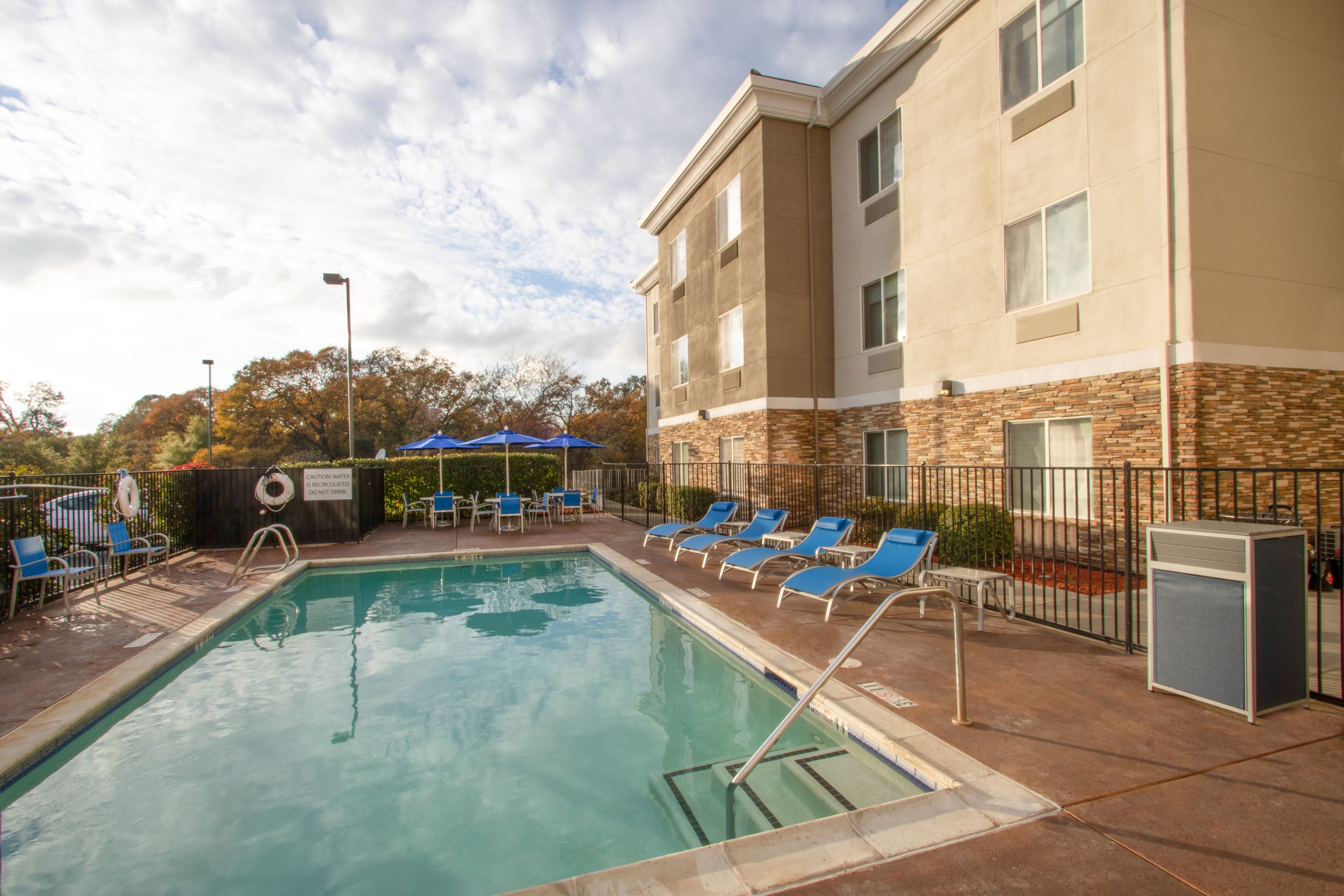 Photo - Holiday Inn Express Hotel & Suites Roseville-Galleria Area by IHG