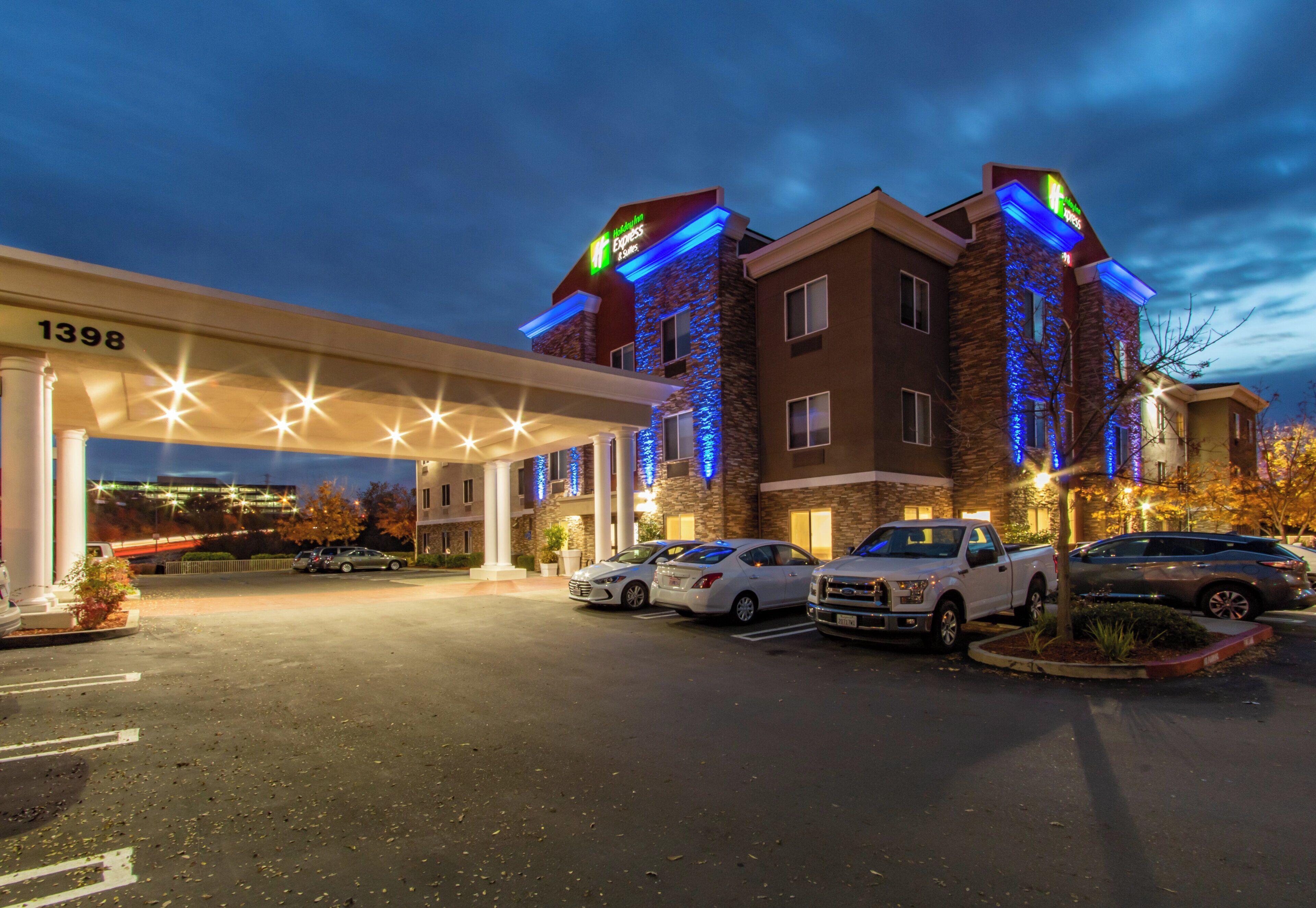 Photo - Holiday Inn Express Hotel & Suites Roseville-Galleria Area by IHG