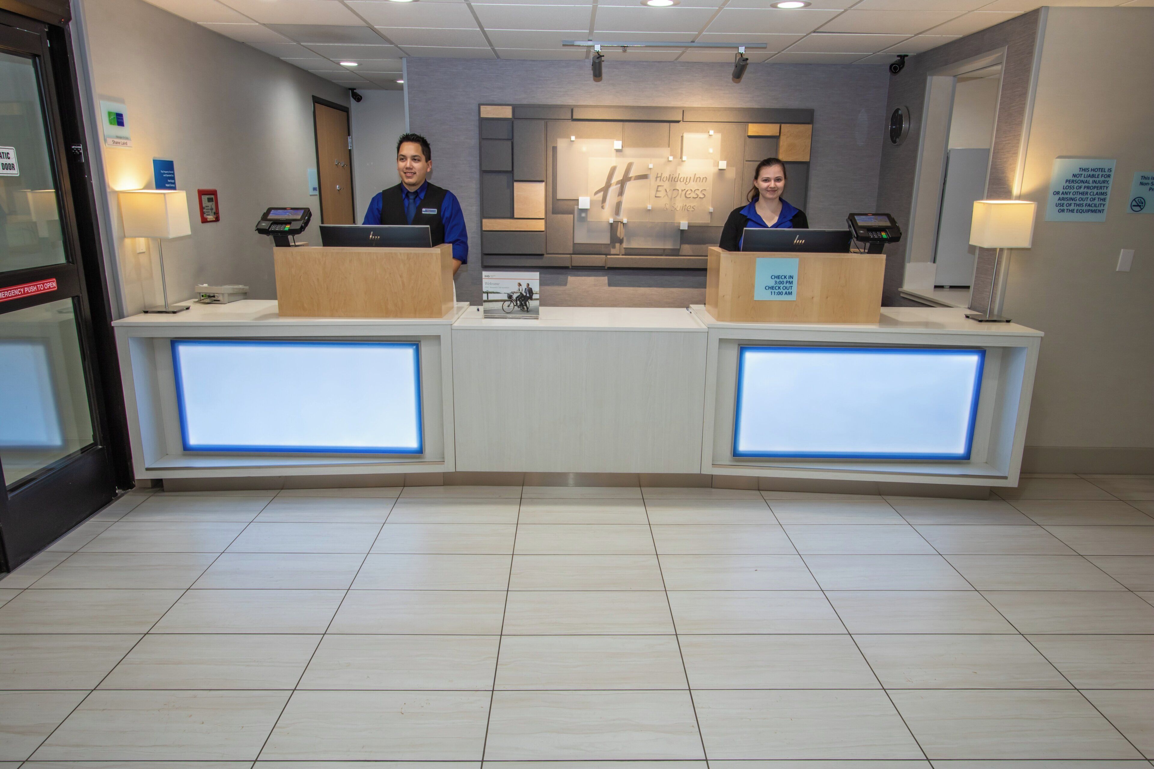 Photo - Holiday Inn Express Hotel & Suites Roseville-Galleria Area by IHG