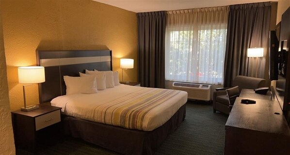 Premium bedding, in-room safe, desk, laptop workspace